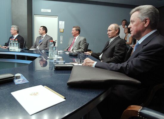 Vladimir Putin visits Gazprom-VNIIGAZ Ltd.
