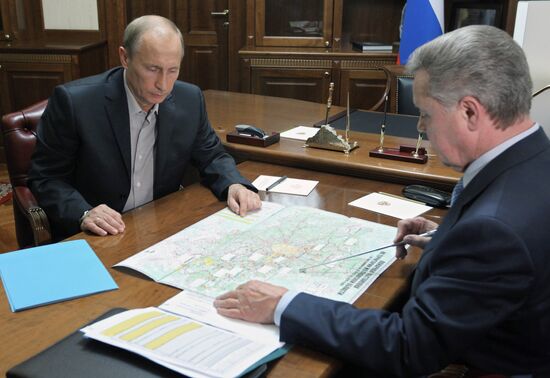 Vladimir Putin visits Gazprom-VNIIGAZ Ltd.