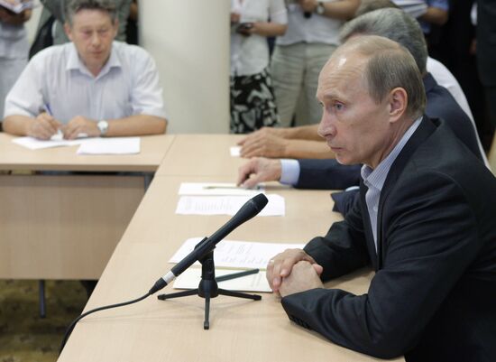 Vladimir Putin visits Gazprom-VNIIGAZ Ltd.