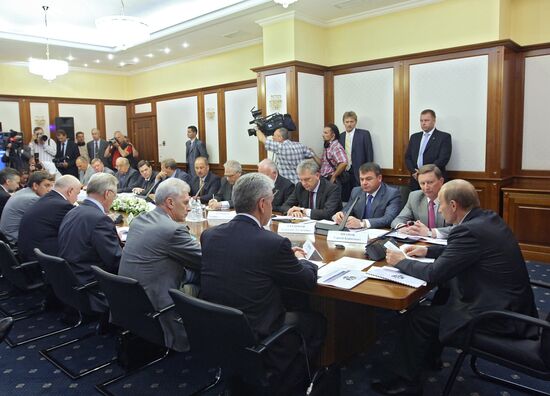 Vladimir Putin visits JSC Gazprom-VNIIGAZ