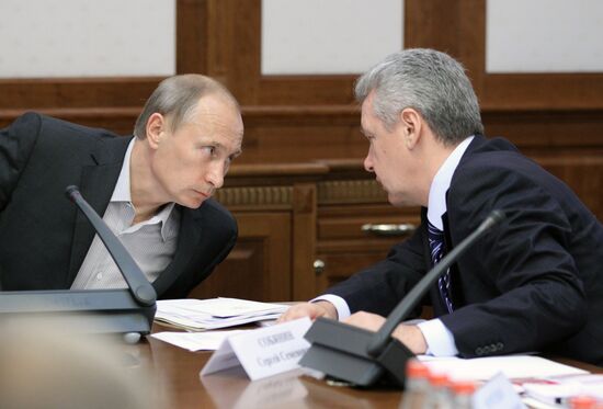 Vladimir Putin visits Gazprom-VNIIGAZ Ltd.