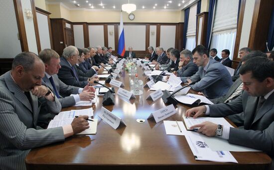Vladimir Putin visits Gazprom-VNIIGAZ Ltd.