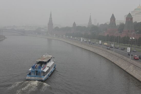 Moscow shrouded in smoke