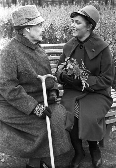 Actress Nonna Leshchinskaya and her student Galina Murashova