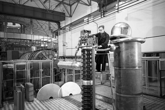 Adjusting synchrophasotron