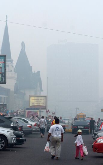 Moscow engulfed in wildfire smoke