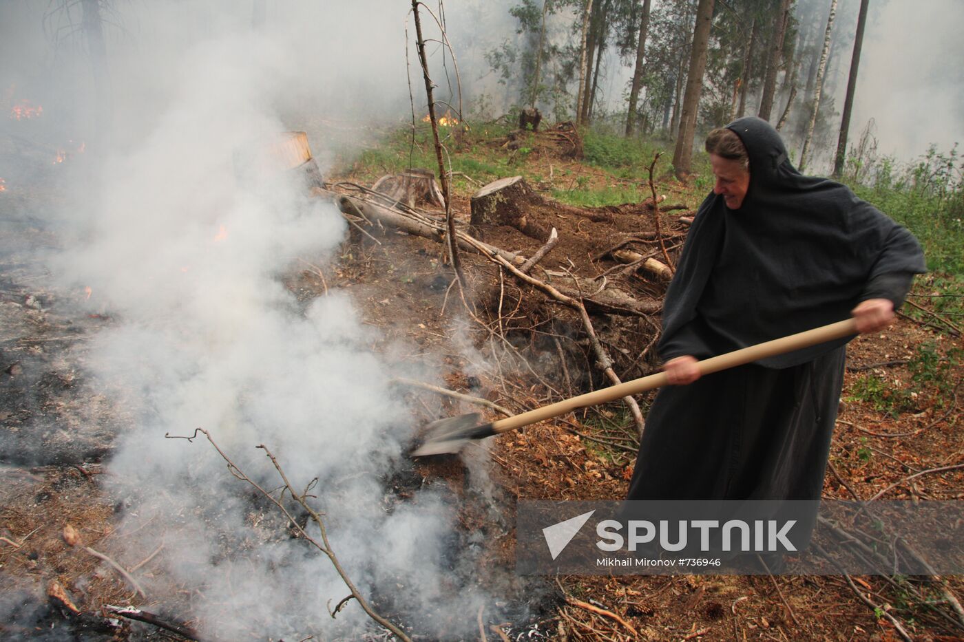 Firemen smother fire in Orekhovo-Zuyevo, Moscow region