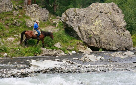 Riding tourism