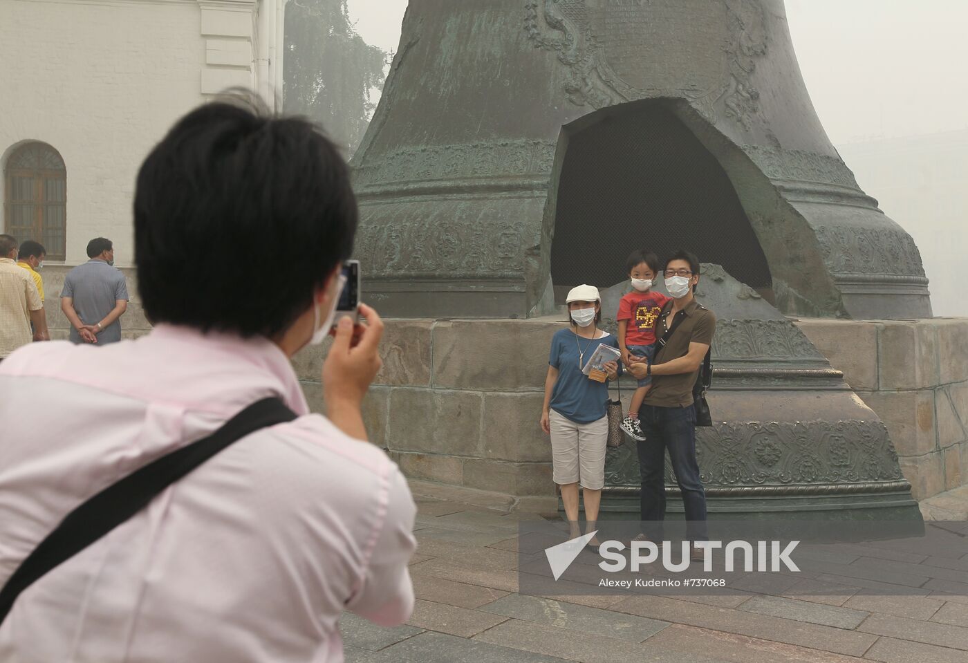 Foreign tourists on the territory of the Moscow Kremlin