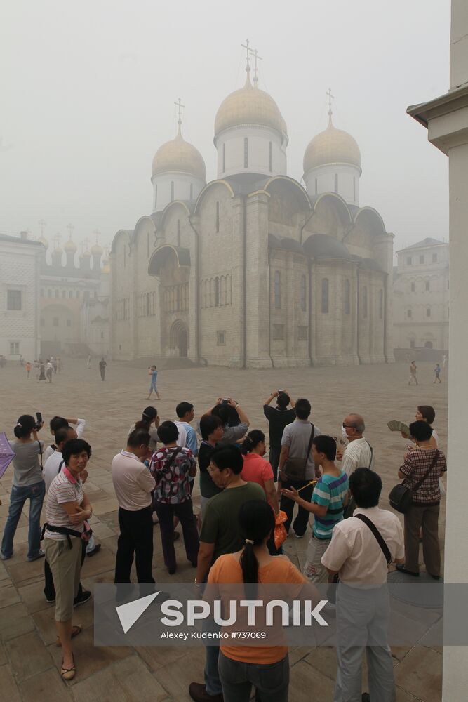 Foreign tourists on the territory of the Moscow Kremlin