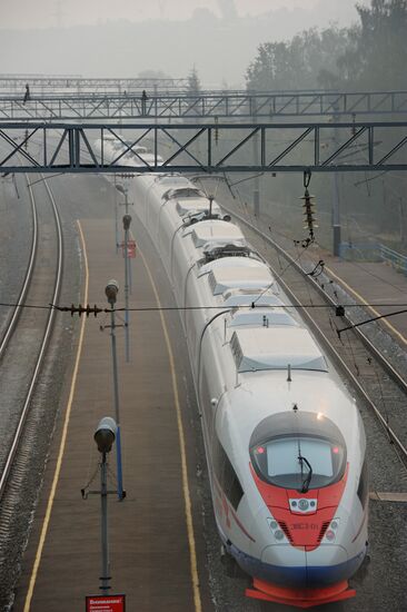 High-speed electrical train Sapsan at Vladimir terminal