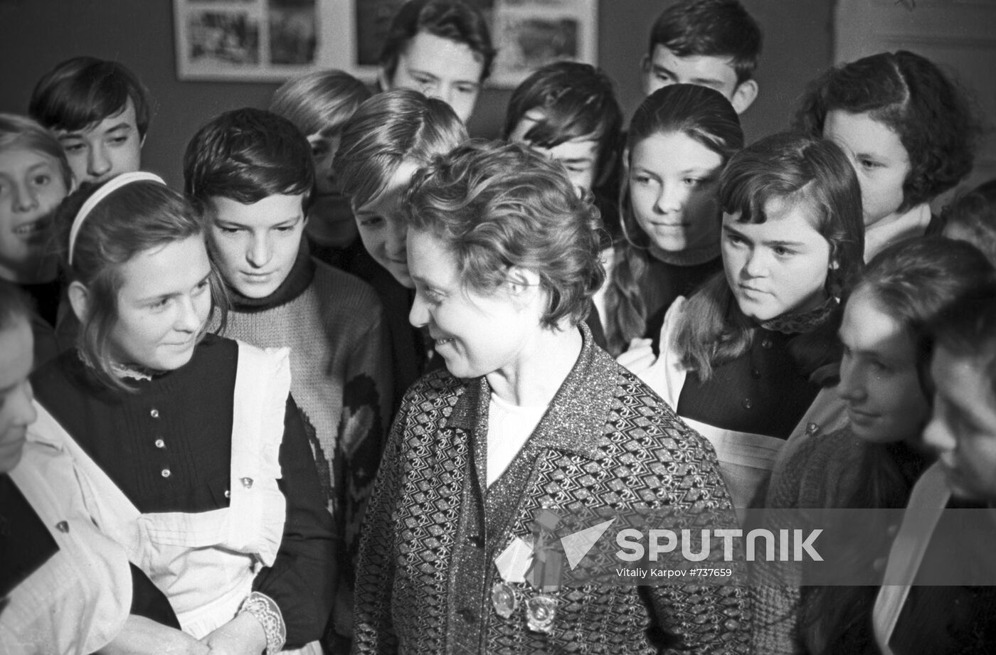 Mariya Gromova meeting with schoolchildren