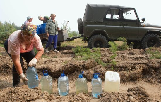 Fighting forest fire in Moscow Region