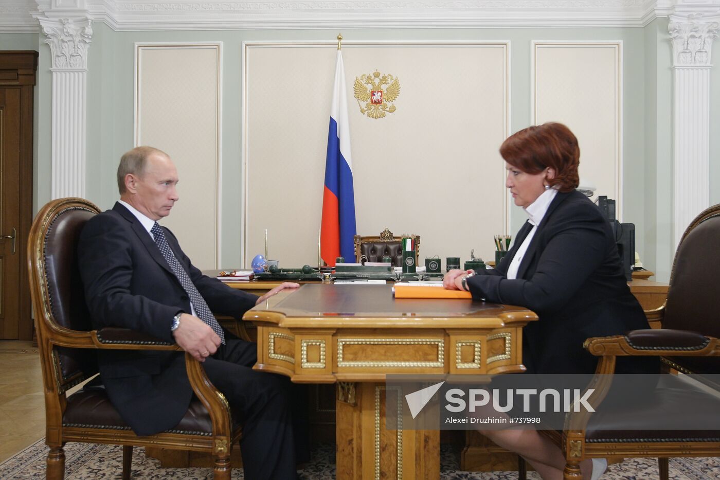 Vladimir Putin conducts working meeting with Yelena Skrynnik