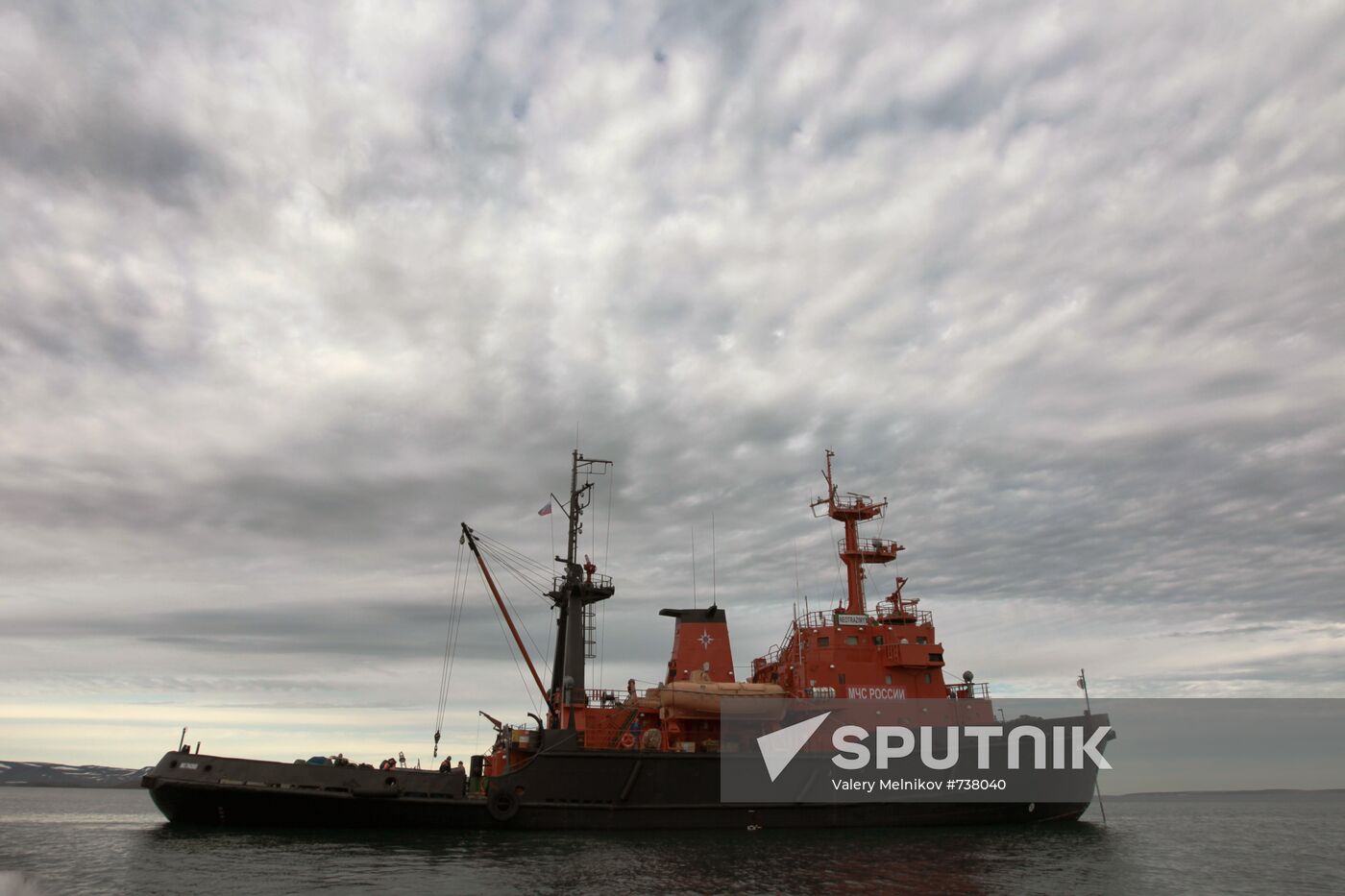 Expedition of Neotrazimy tug boat to New Land archipelago