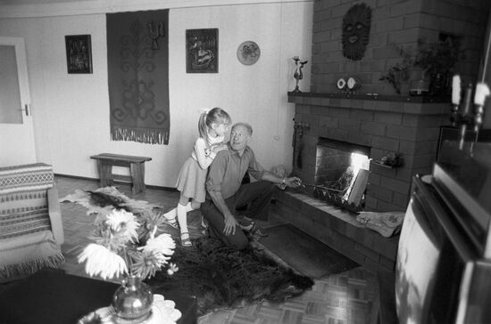 Lieutenant Colonel Visvaldis Voins and his granddaughter