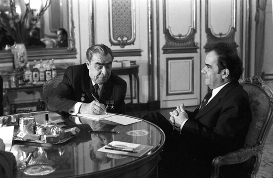Soviet leader Leonid Brezhnev meeting with Georges Marchais