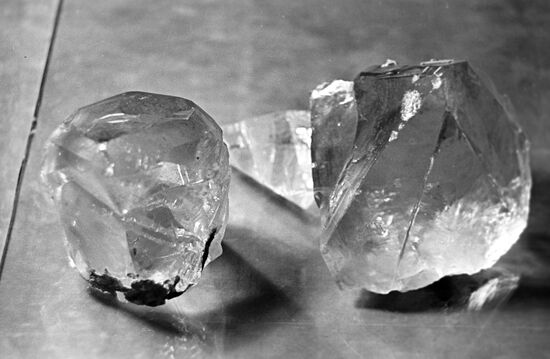 Rough Iceland crystal