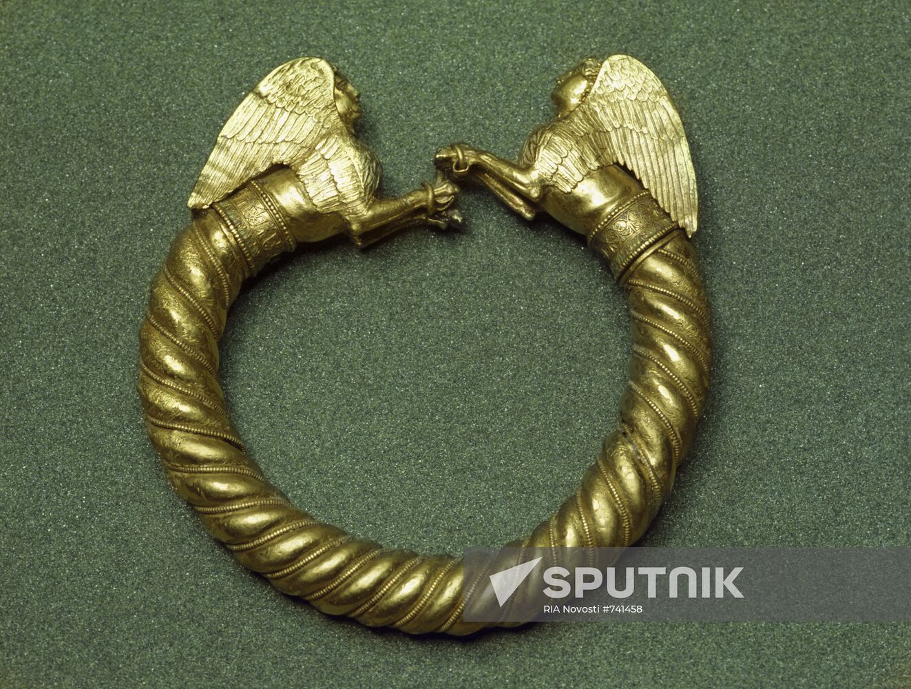 Ancient gold bracelet
