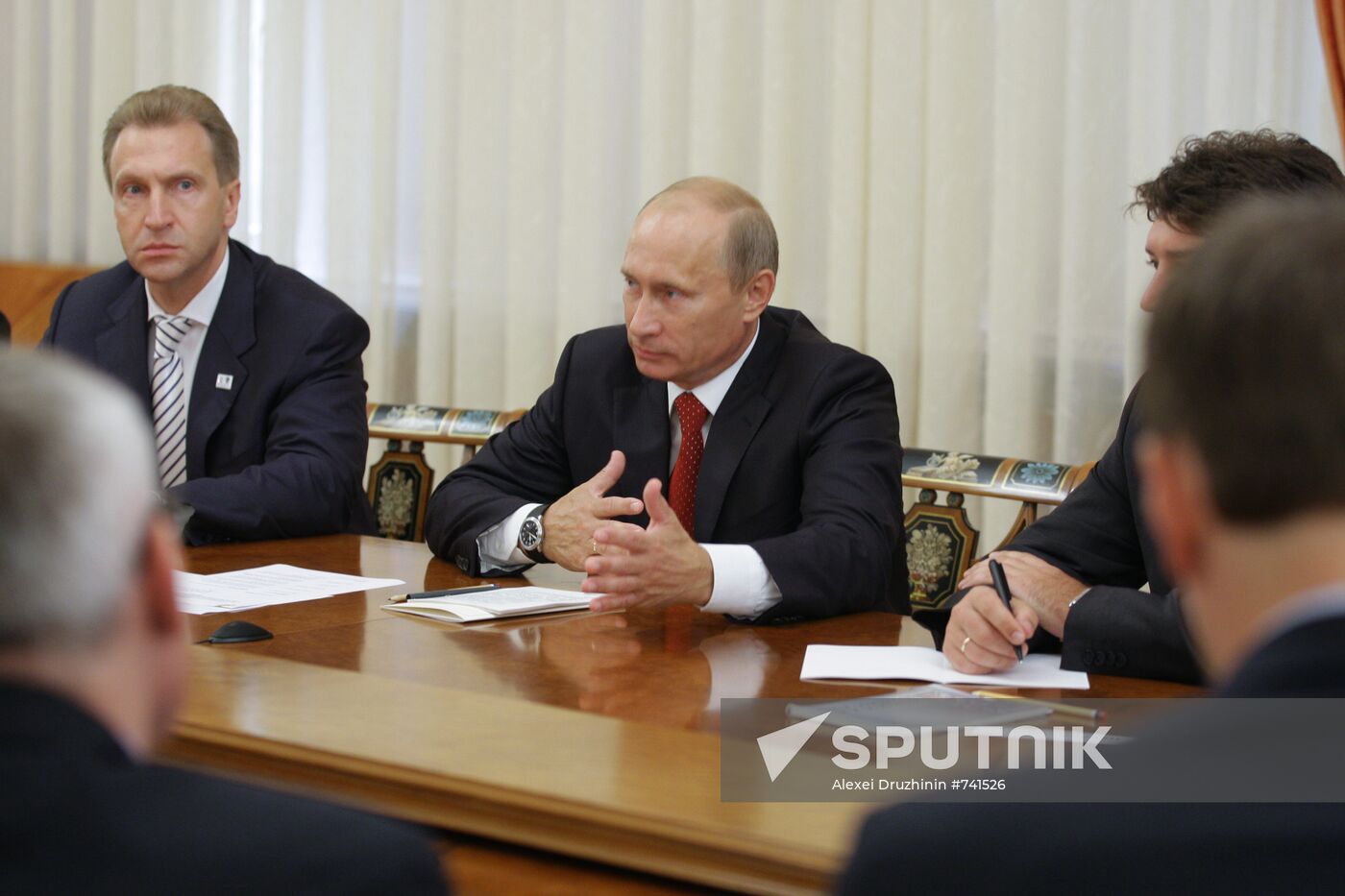 Vladimir Putin meets with FIFA commission