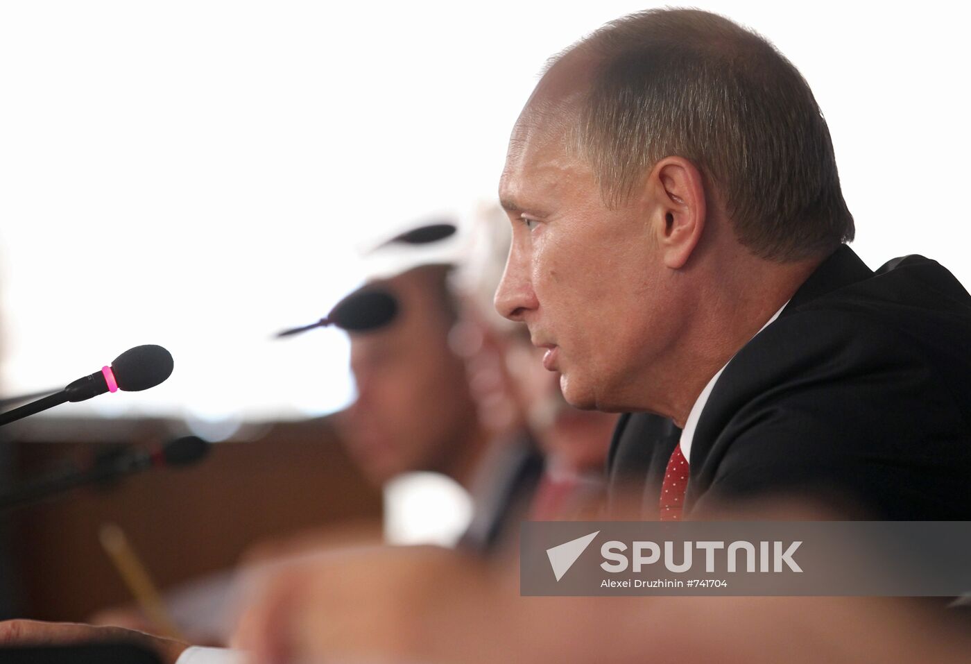 Vladimir Putin holds meeting at perinatal medical center in Tver