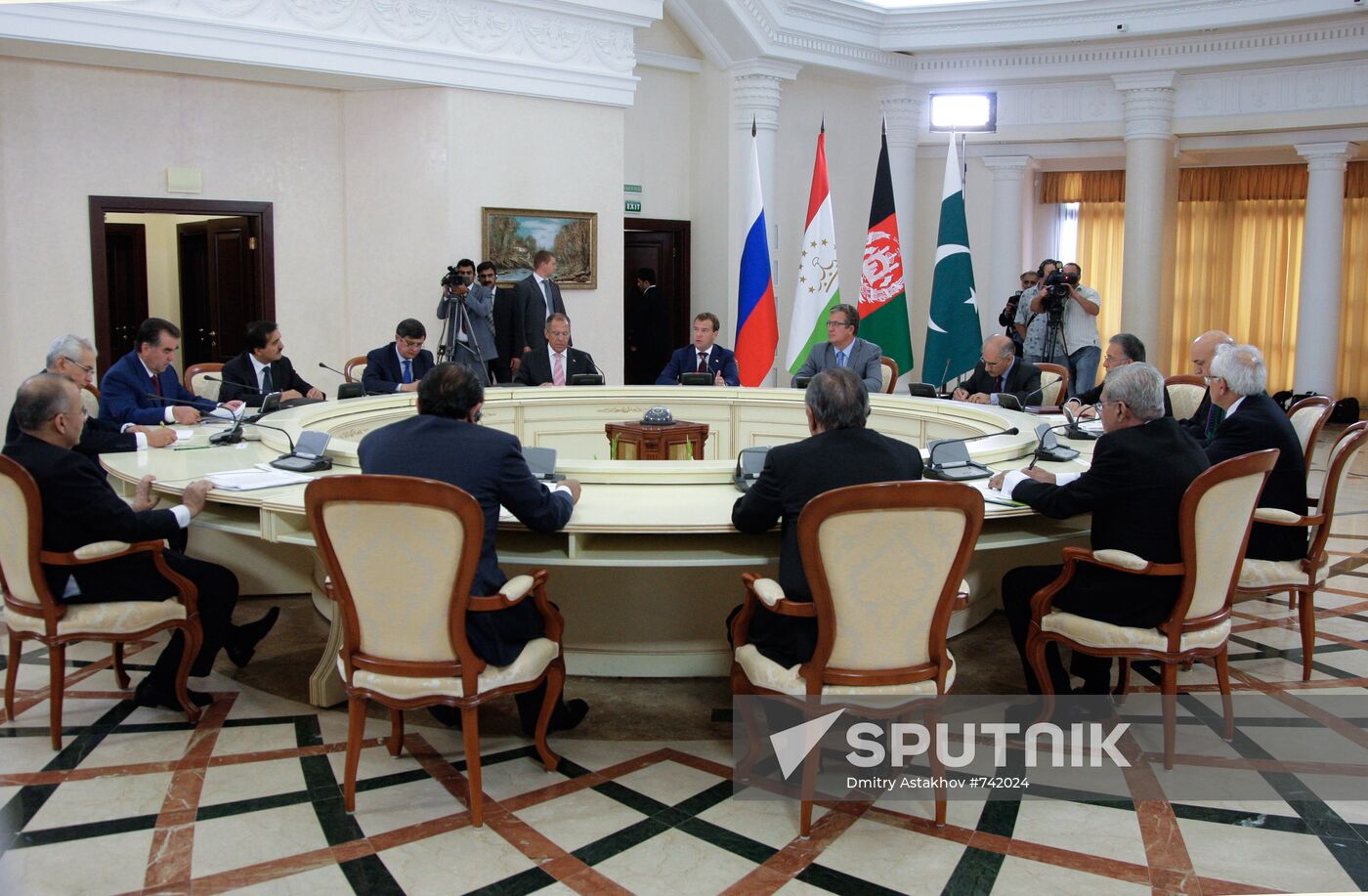 Dmitry Medvedev meets with Tajik, Afghan and Pakistan presidents
