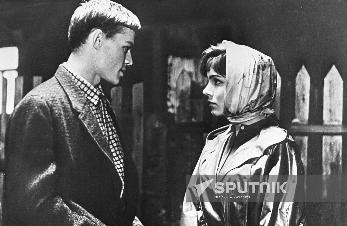 Actors Valentina Malyavina and Lev Prugunov