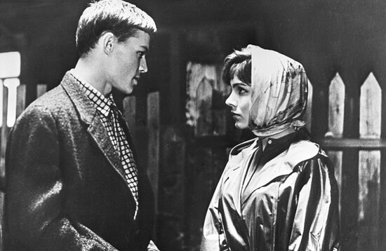 Actors Valentina Malyavina and Lev Prugunov