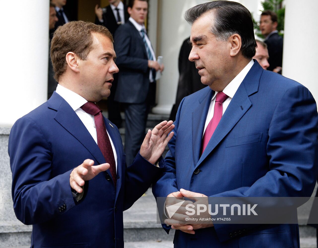 Dmitry Medvedev meets with Tajik, Afghan and Pakistan presidents