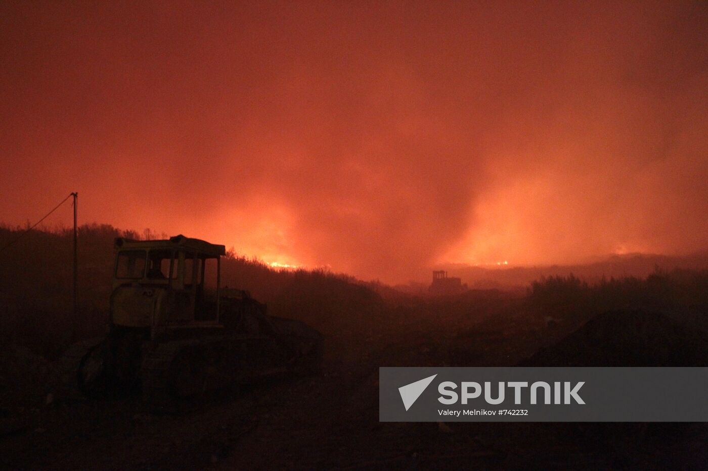 Saburovo solid waste landfill under fire