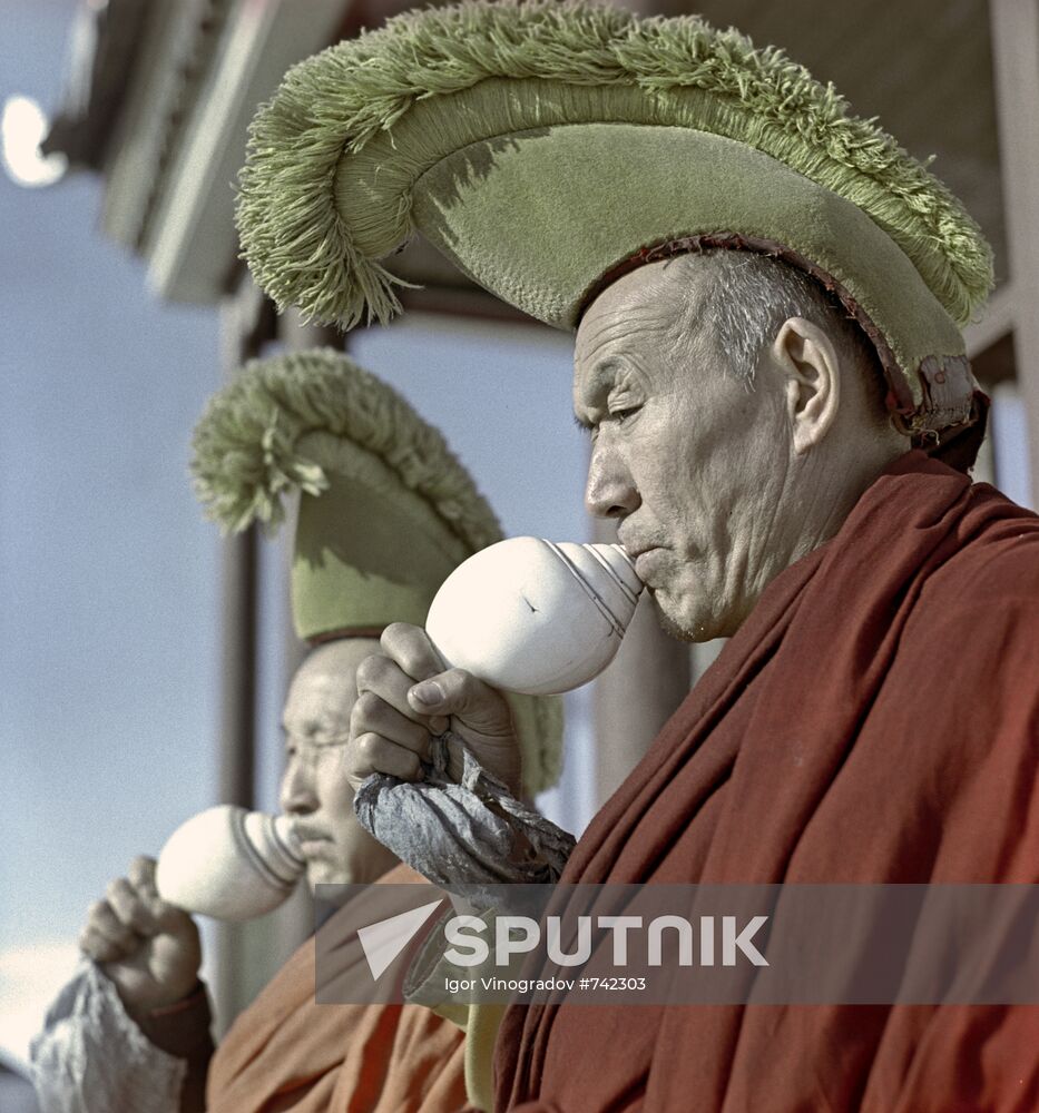 Buddhist moks