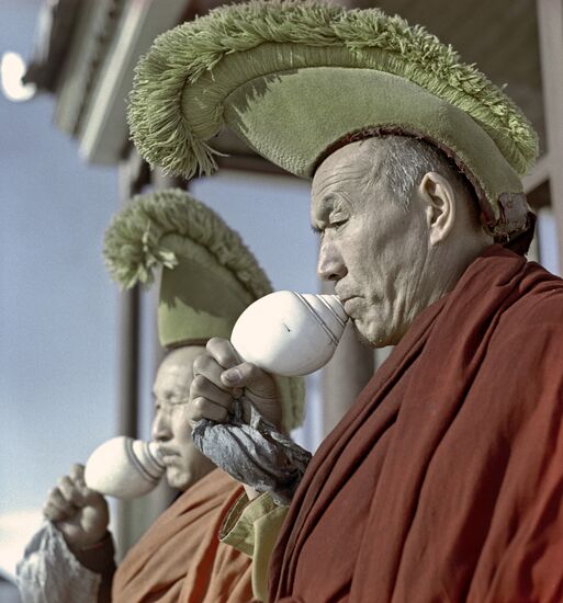 Buddhist moks