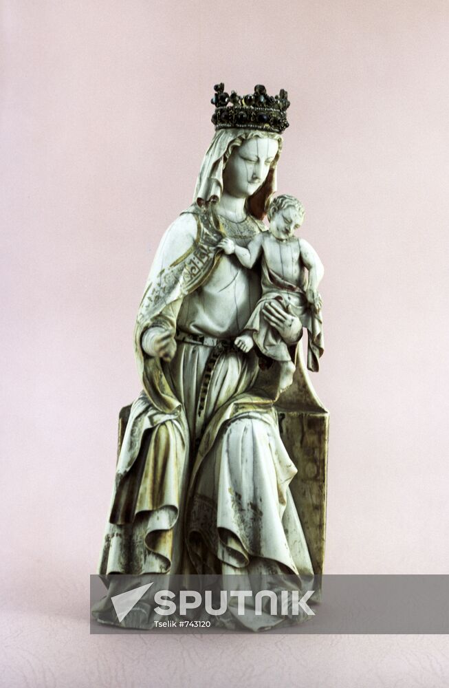 "Madonna with the Baby" sculpture