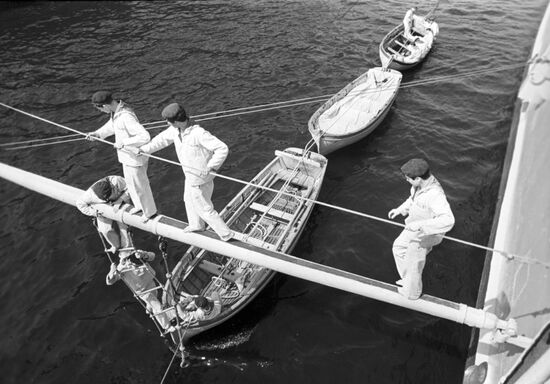 Sailors from the cruiser Aurora
