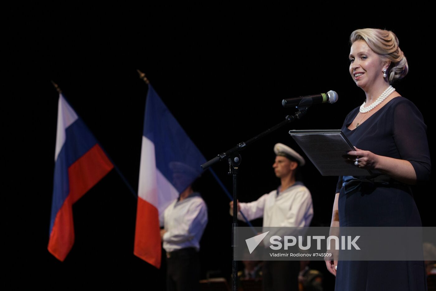 Svetlana Medvedev opens Russian Art Festival in Cannes
