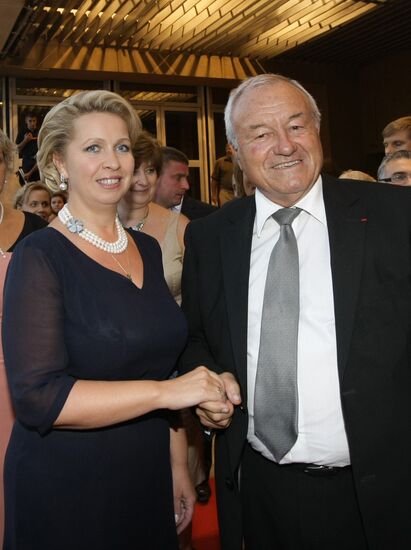 Svetlana Medvedev opens Russian Art Festival in Cannes