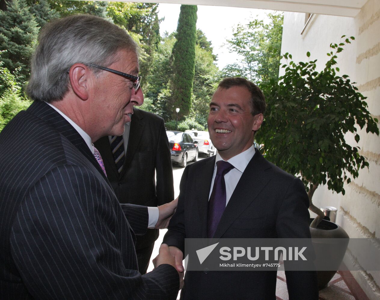 Dmitry Medvedev and Jean-Claude Juncker