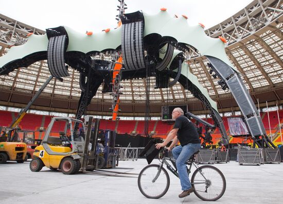 Installing scene for U2 concert