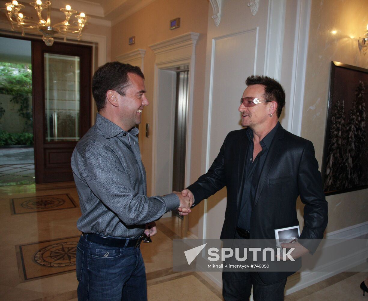 Dmitry Medvedev meets Bono