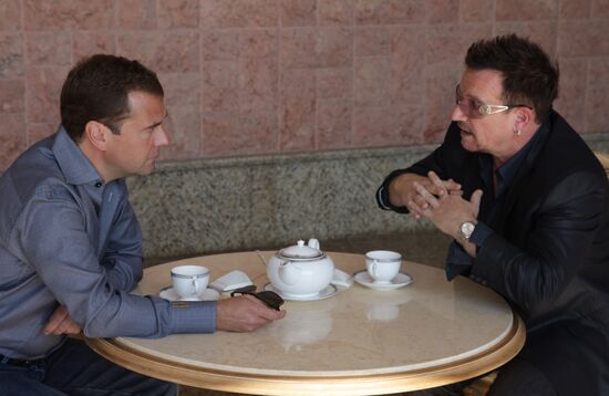 Dmitry Medvedev meets Bono