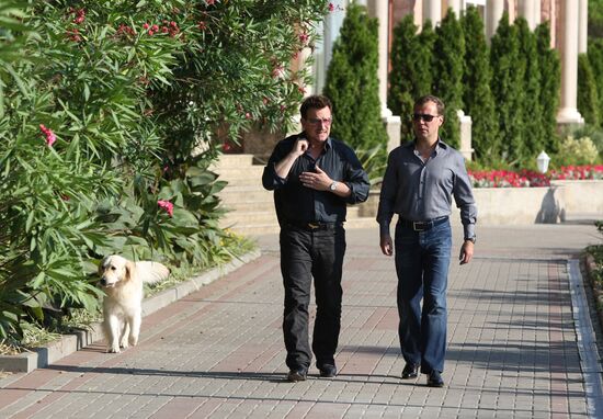 Dmitry Medvedev meets Bono