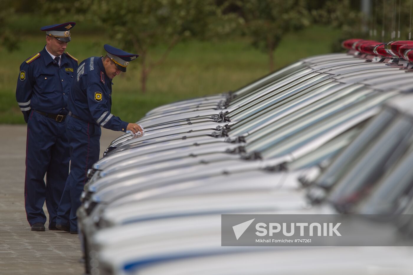 Moscow's Southwestern district police receive 70 cars