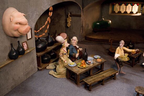 Doll characters of animated-motion picture Gofmaniada