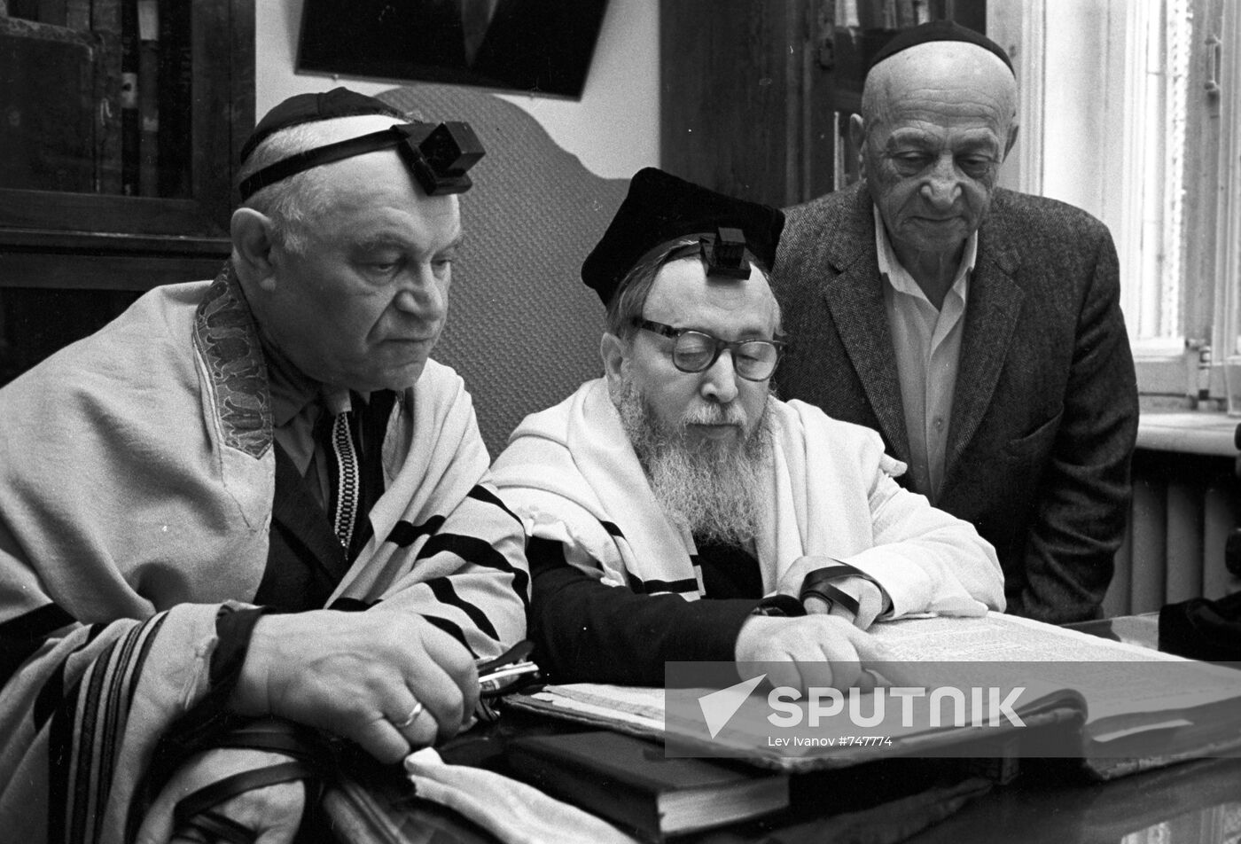 Yefim Kaplun, Yakov Fishman and Nikolai Zadushlivy