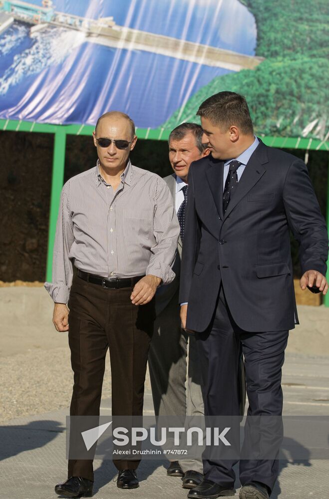 Vladimir Putin visits Far Eastern Federal District