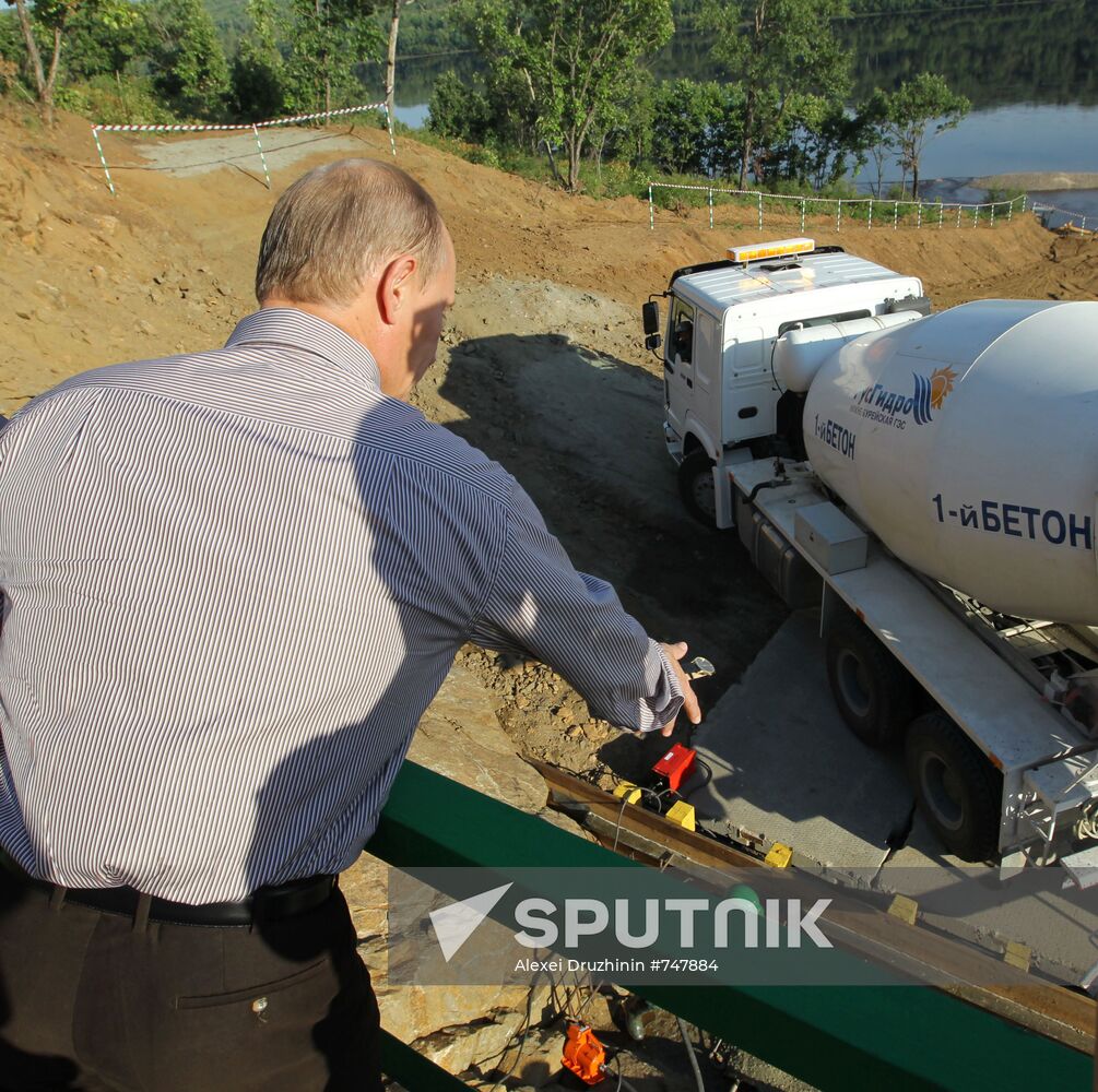 Vladimir Putin visits Far Eastern federal District