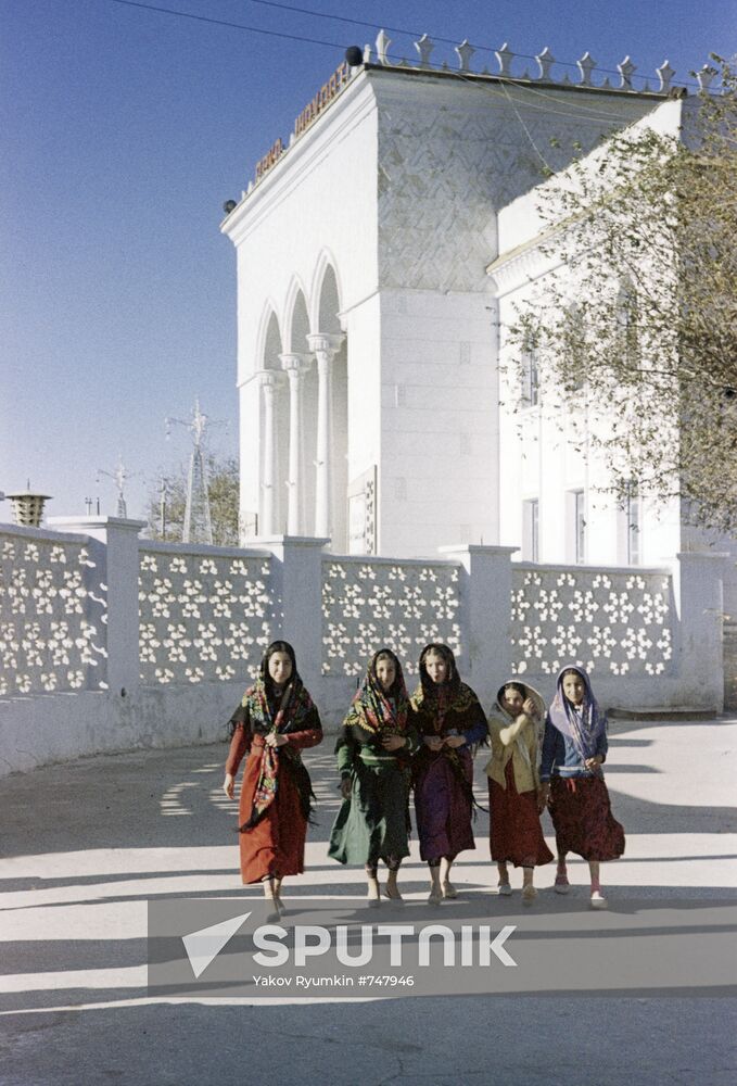 Oil-workers' palace of culture in Nebit Dag