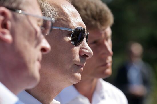 Vladimir Putin visits Vostochny Space Centre