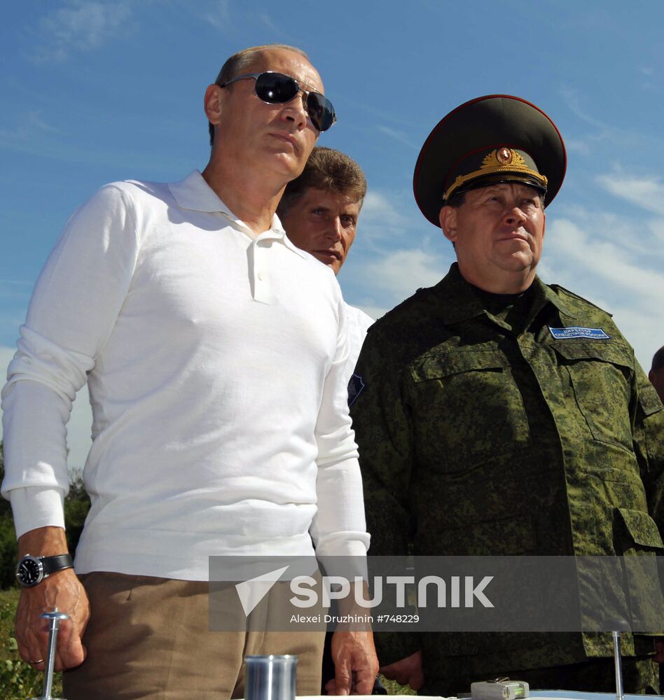 Vladimir Putin visits Vostochny Space Centre