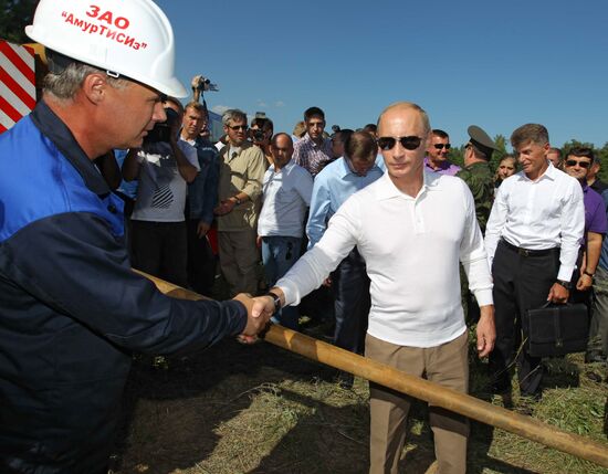 Vladimir Putin visits Vostochny Space Centre